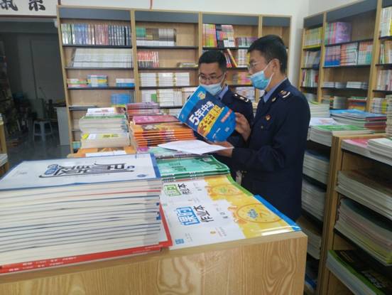 敦化市市場監(jiān)管局開展學生文化用品專項檢查，守護青少年健康成長